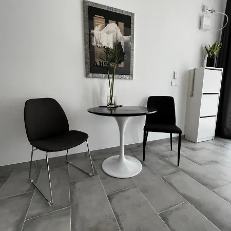 Apartment Near The Port, Of Arts And 10min To The *