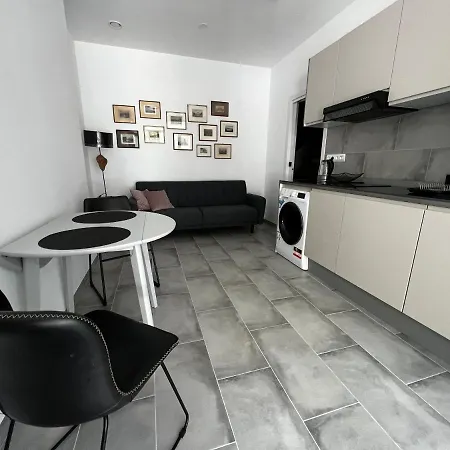 Near The Port, Of Arts And 10min To The Apartamento